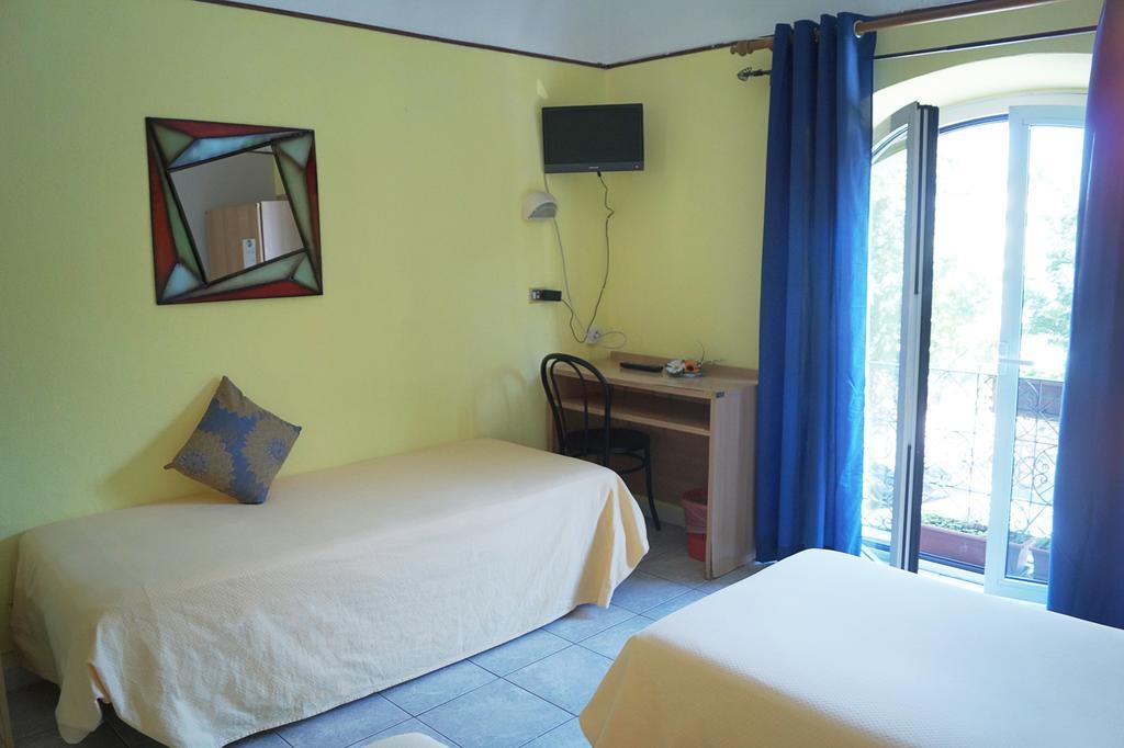 Hotel Stazione Novara Exterior photo