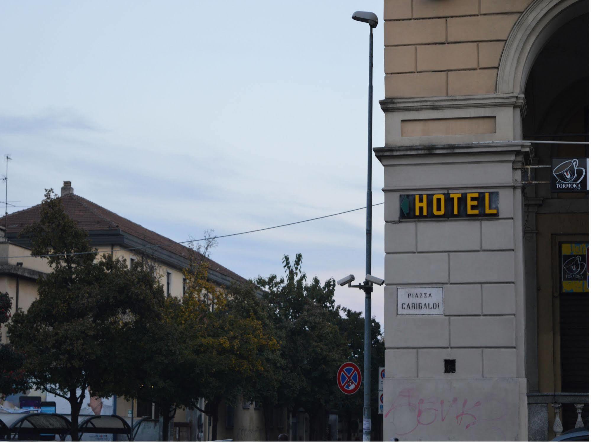 Hotel Stazione Novara Exterior photo