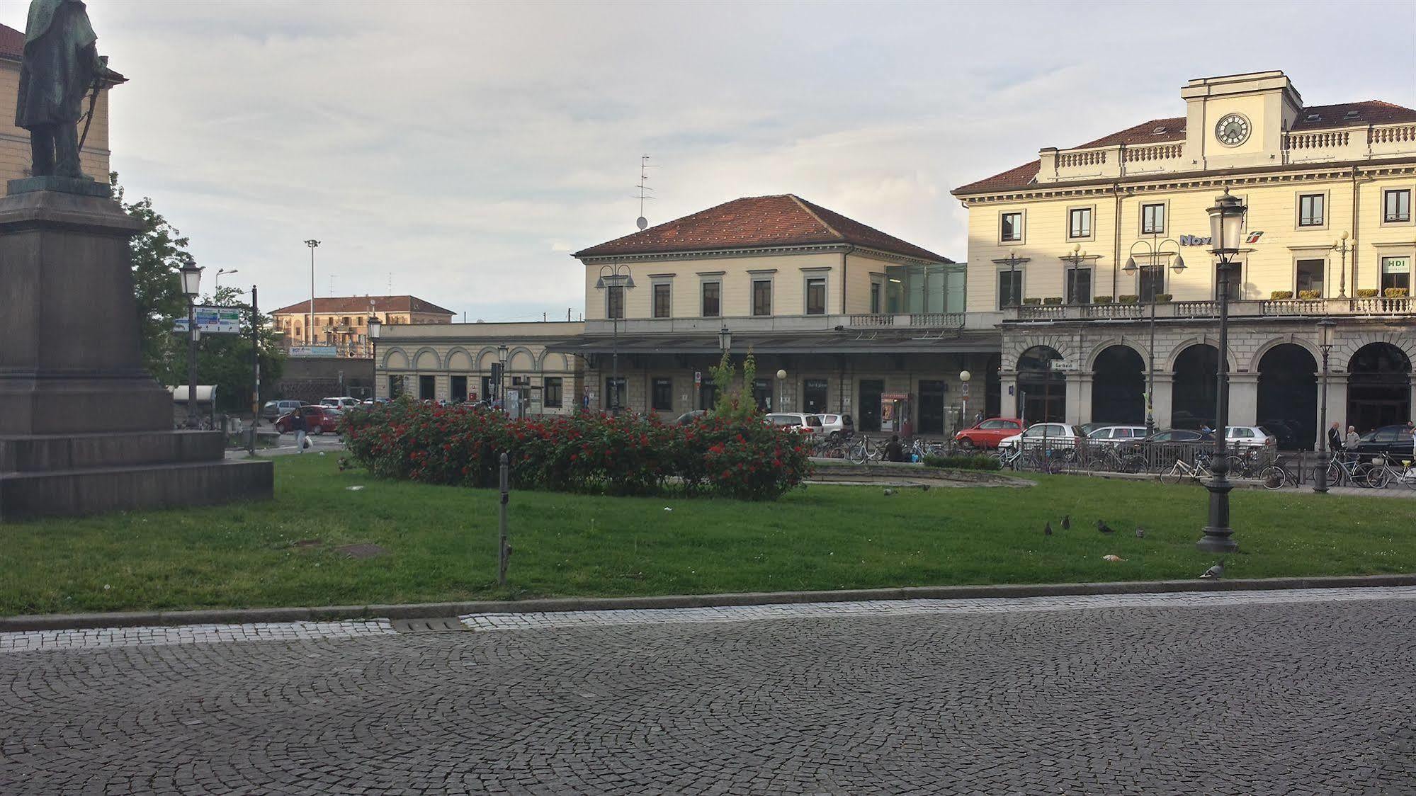 Hotel Stazione Novara Exterior photo
